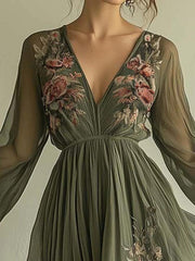 Laurelle™ Elegant Chiffon Dress