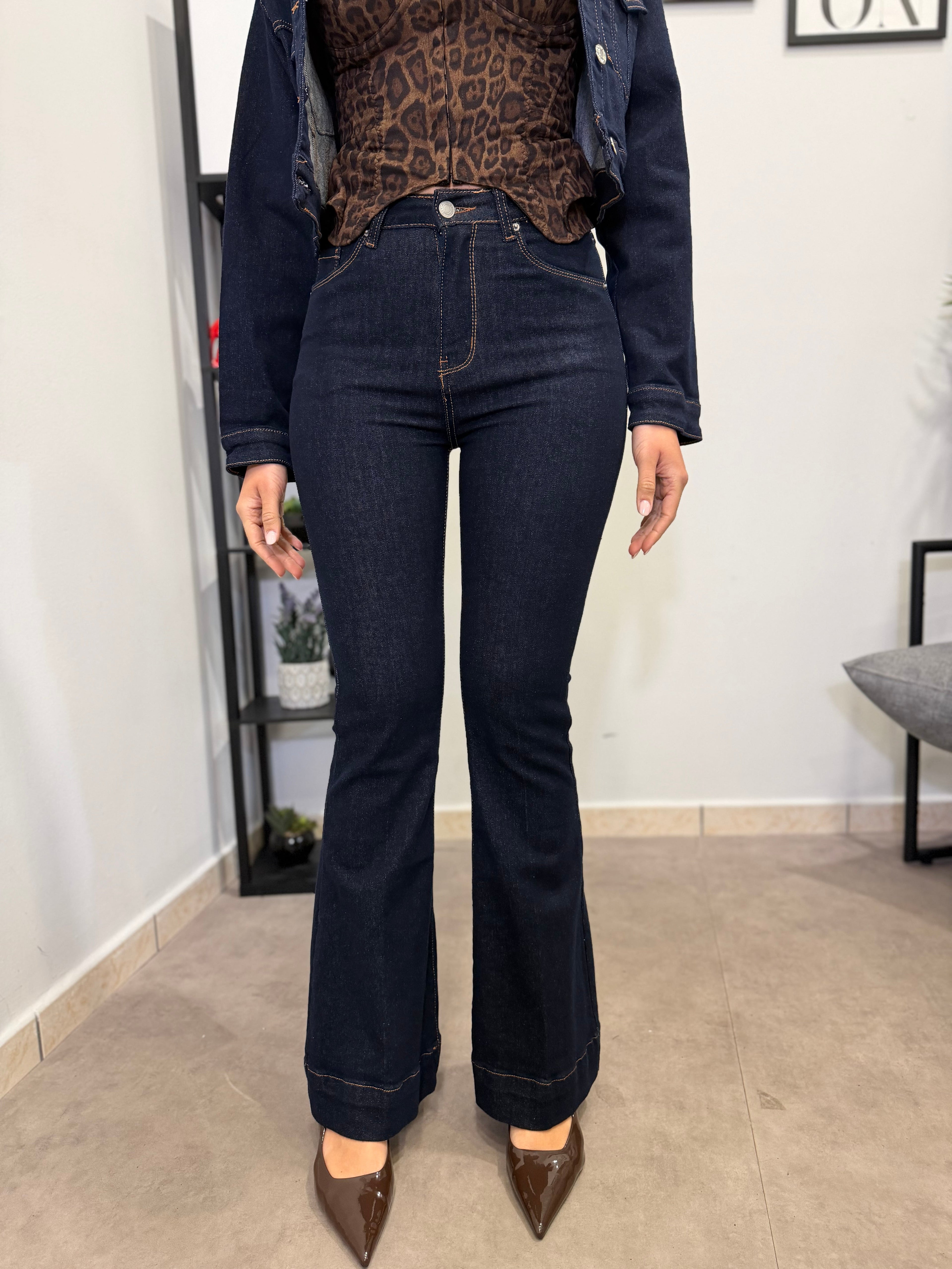 Jeans a Zampa Scuro 715