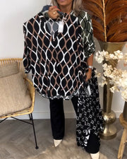 Meri™ Graphic Print Blouse