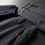 Pantalones elegantes de corte ajustado