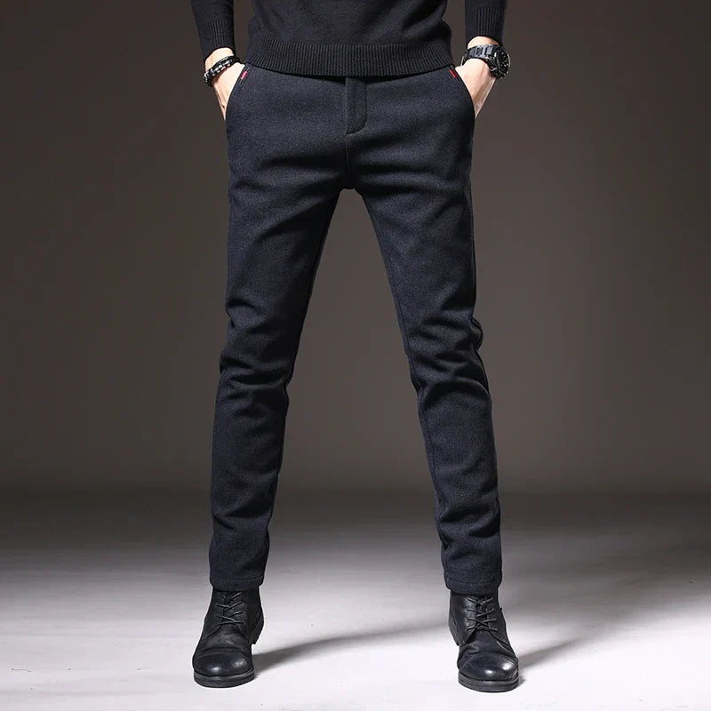 Pantalones elegantes de corte ajustado