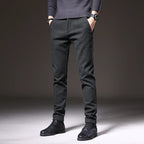 Pantalones elegantes de corte ajustado