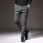 Pantalones elegantes de corte ajustado